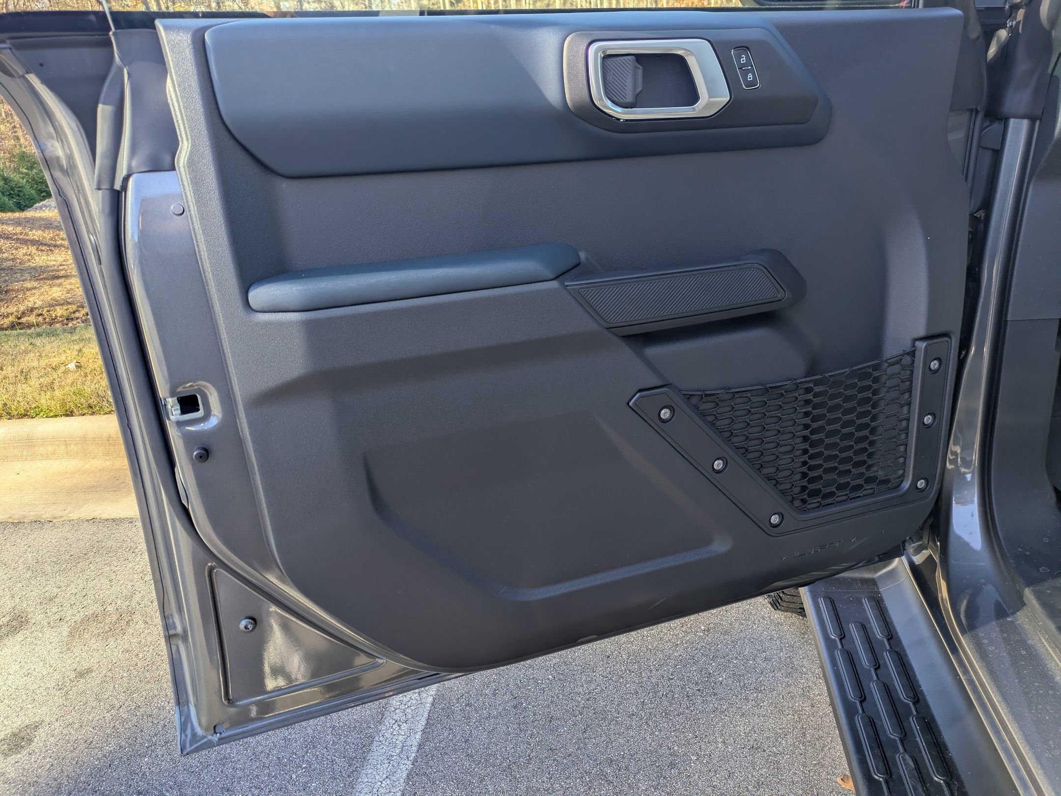 New 2025 Ford Bronco Heritage Edition image 9