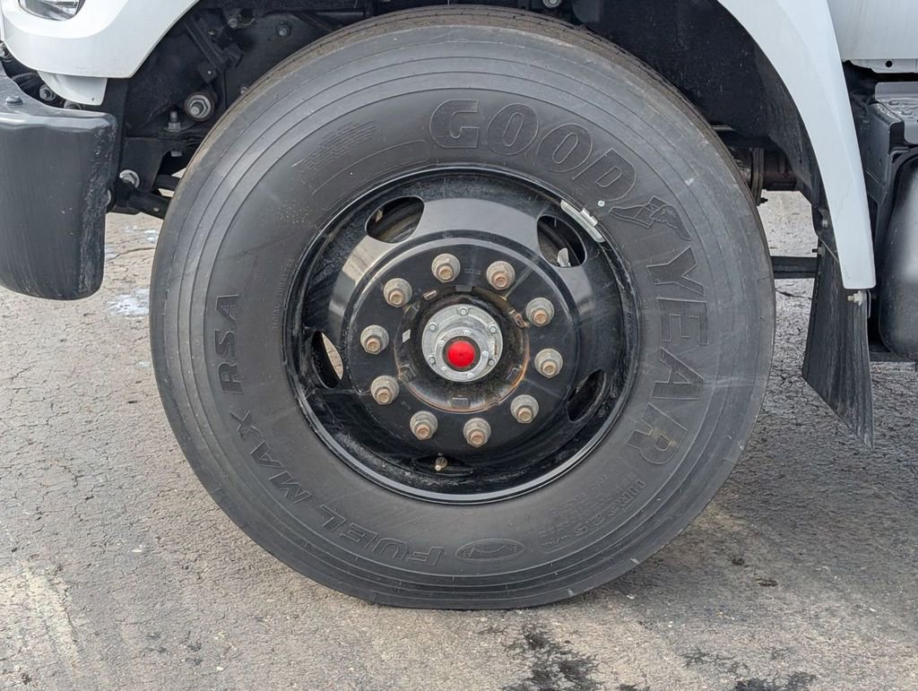 New 2025 Ford F750 2WD Regular Cab Super Duty image 7