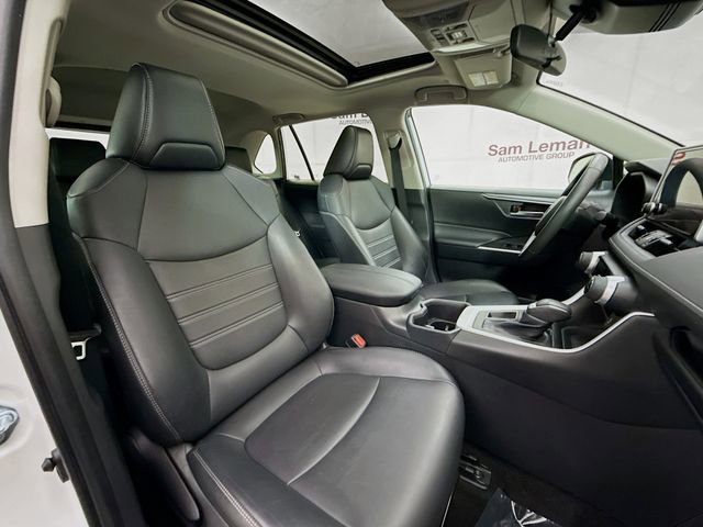 Used 2023 Toyota RAV4 XLE Premium image 28