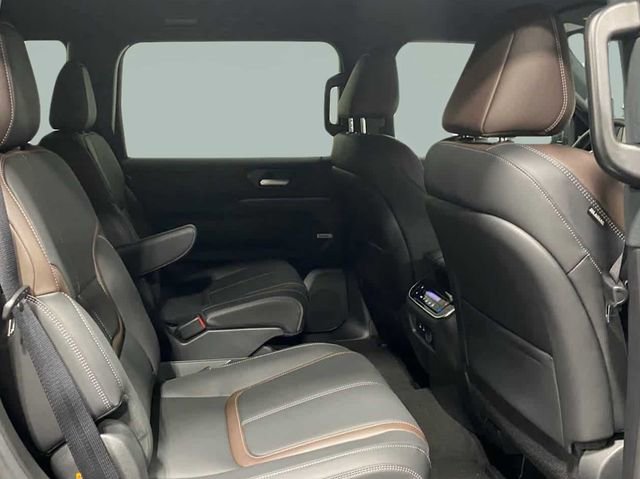 New 2025 Nissan Armada SL w/ Captain's Chari Seat Package AWD/4WD image 28