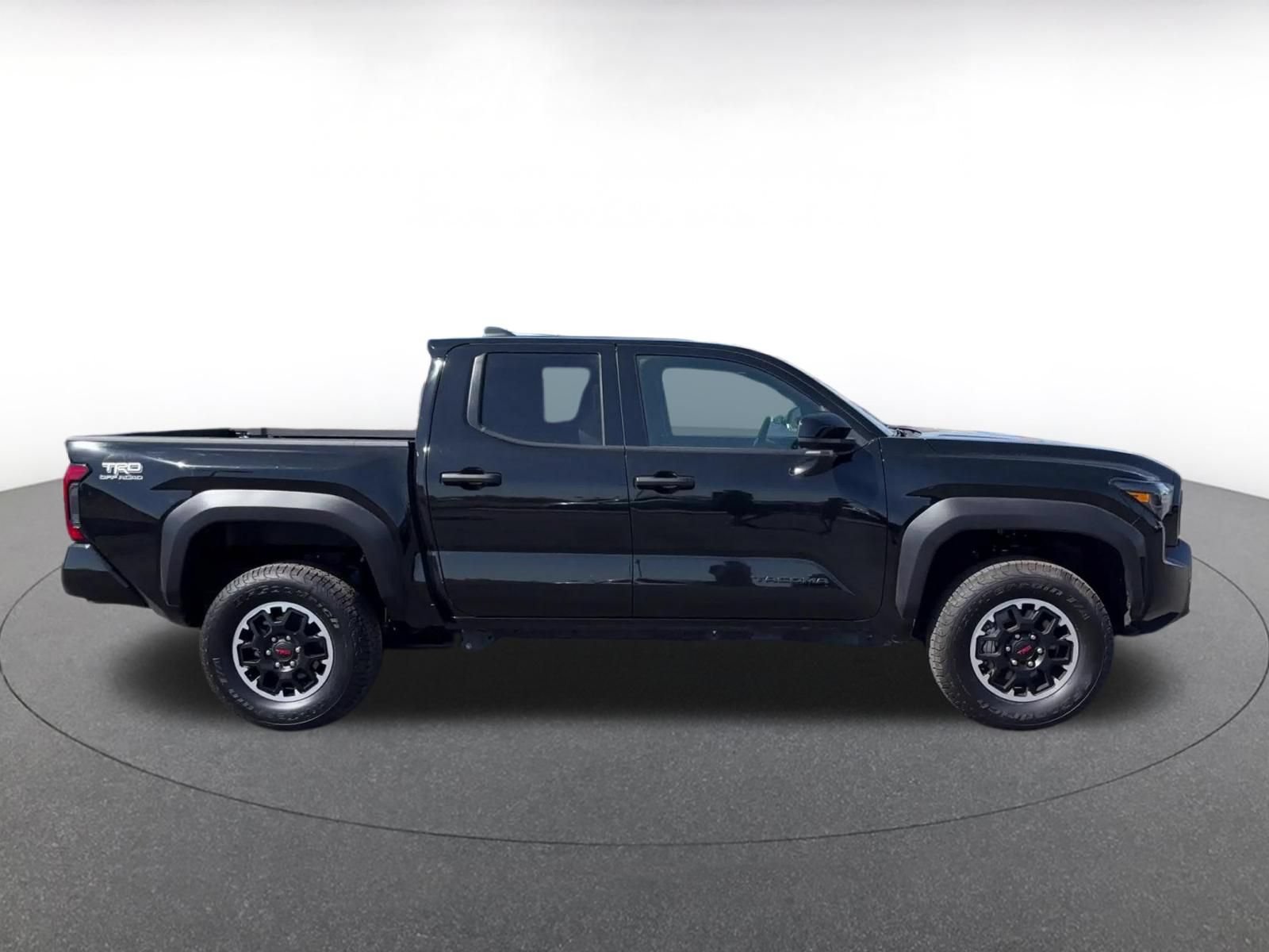 Used 2025 Toyota Tacoma TRD Off-Road AWD/4WD image 15