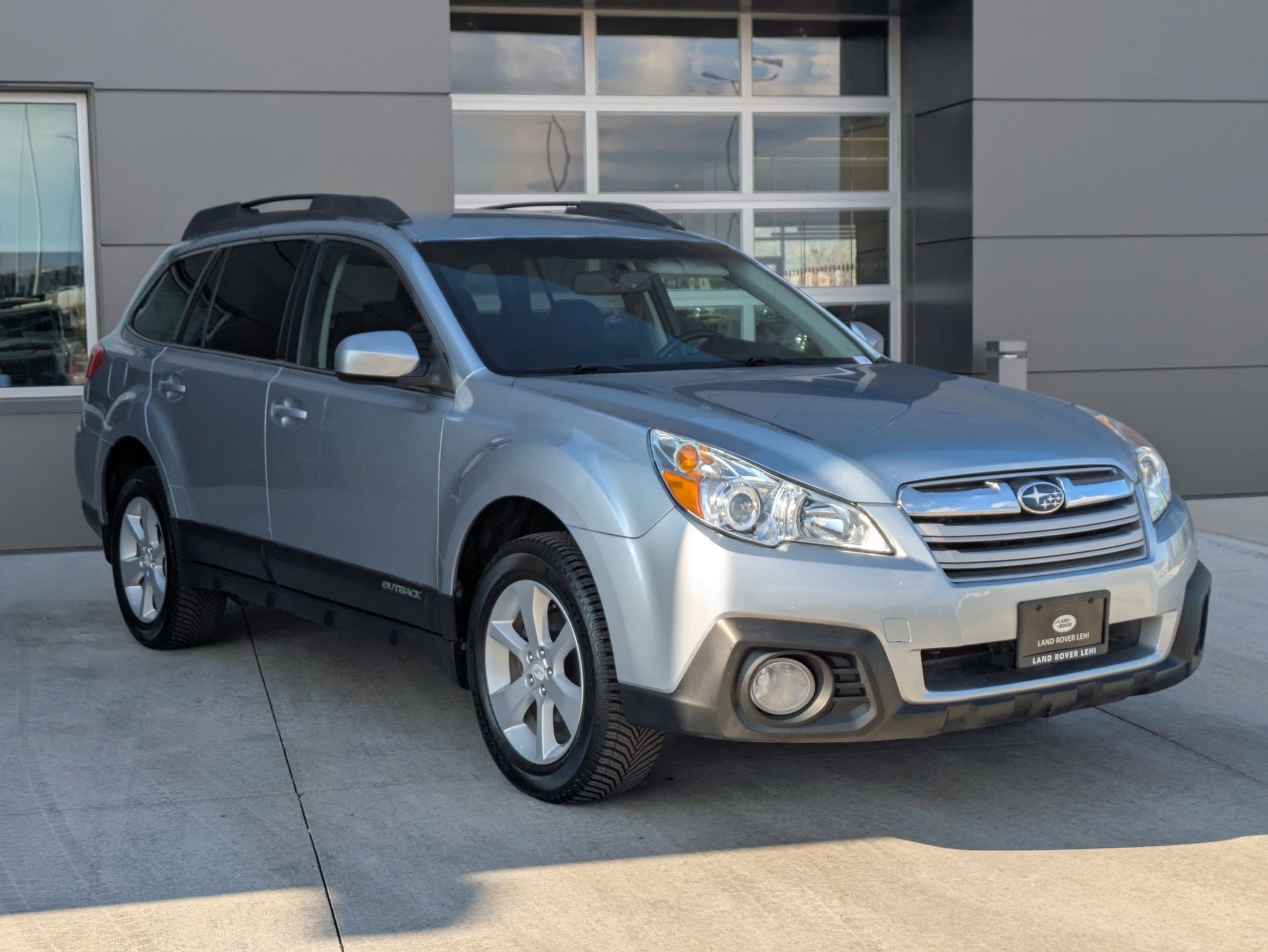 Used 2013 Subaru Outback 2.5i Premium w/ Popular Pkg 1B image 3