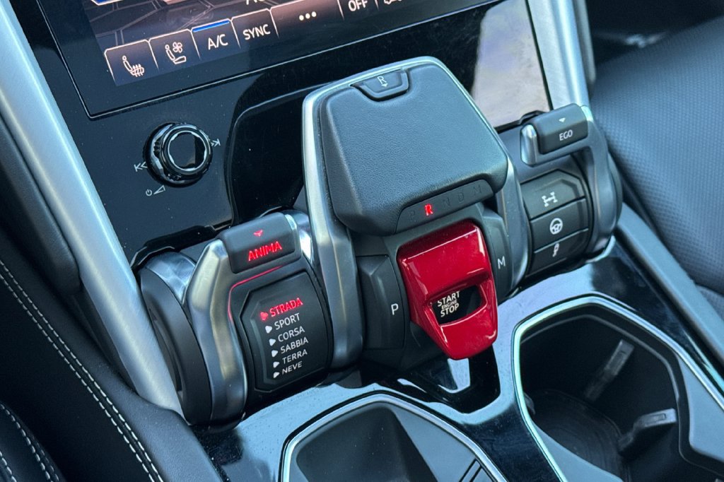 Used 2019 Lamborghini Urus AWD/4WD image 27
