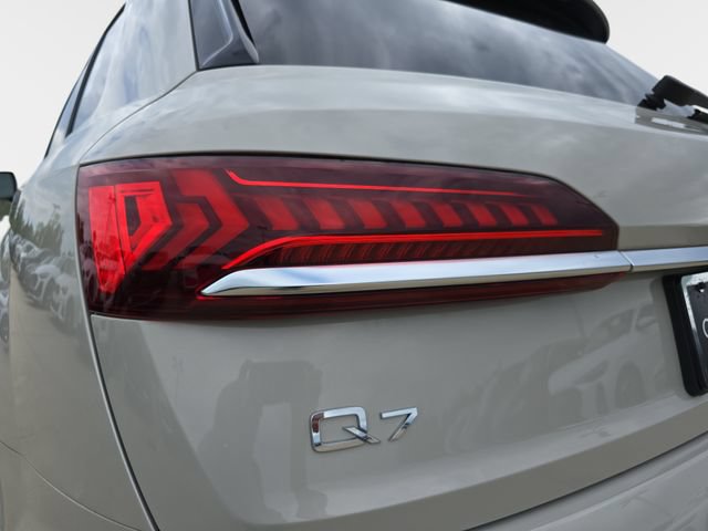 Used 2023 Audi Q7 2.0T Premium AWD/4WD image 39