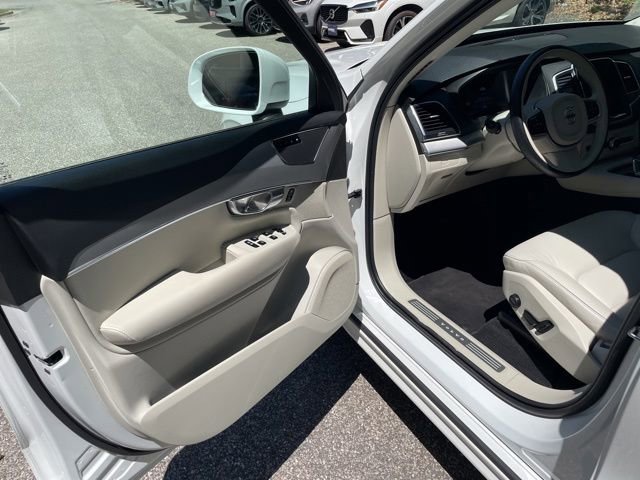 Certified 2024 Volvo XC90 B5 Core w/ Climate Package AWD/4WD image 11