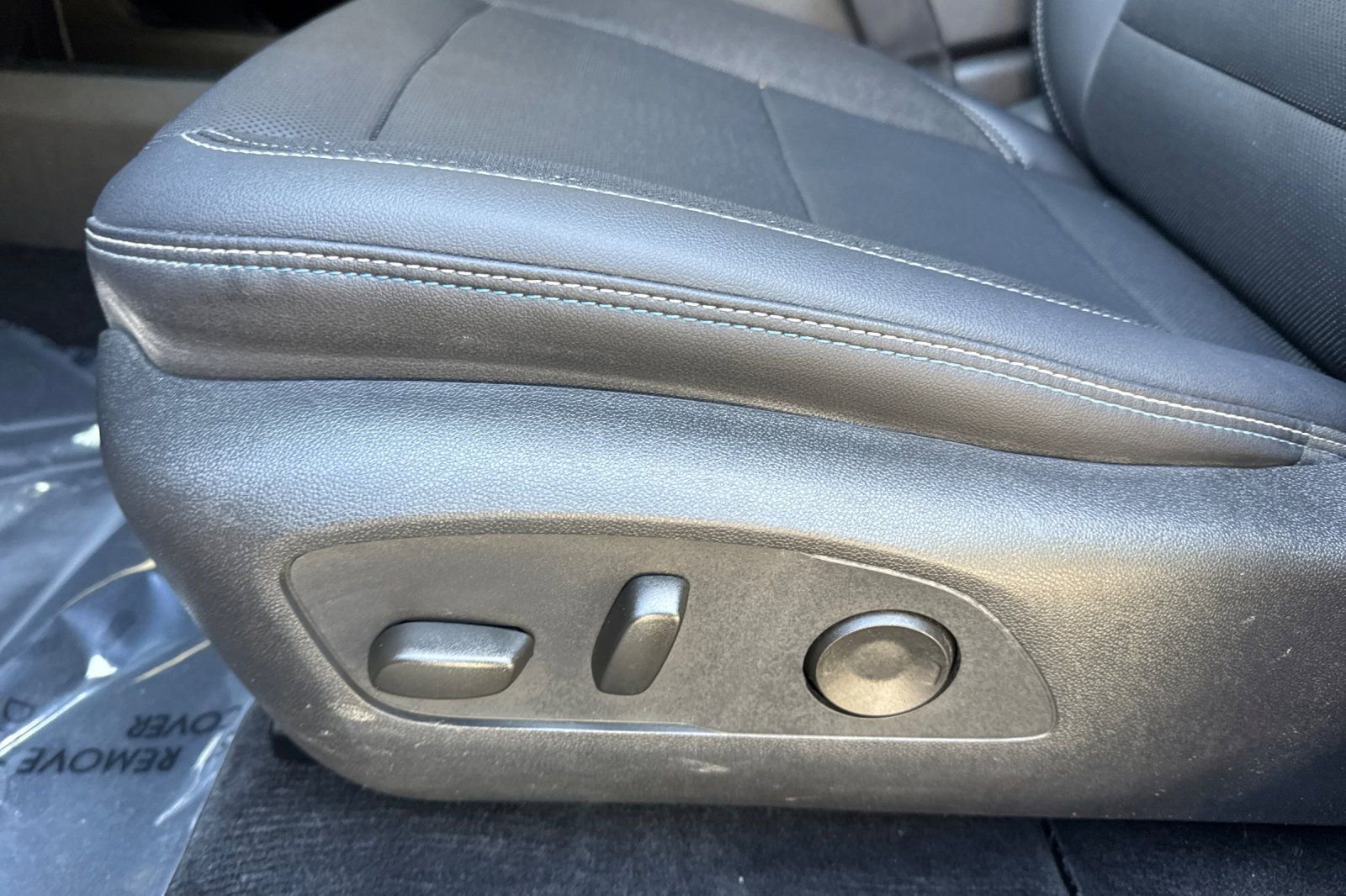 Used 2025 Chevrolet Equinox EV LT w/ Convenience Package FWD image 14