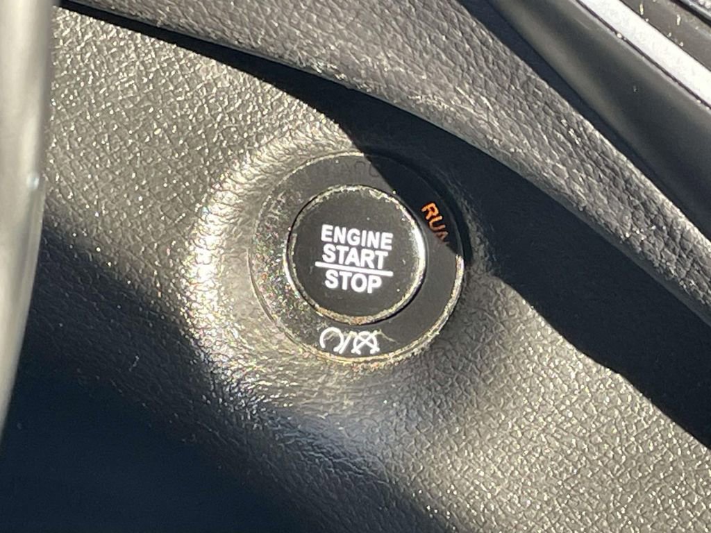 Used 2019 Jeep Cherokee Latitude Plus image 33