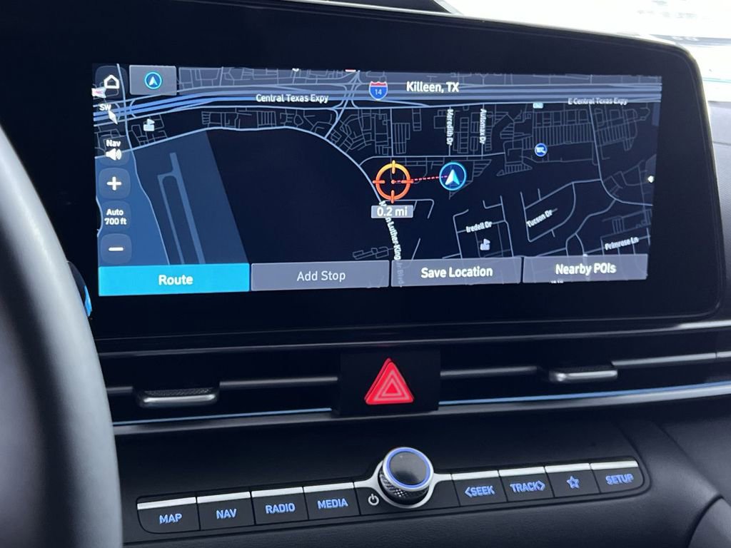 Used 2025 Hyundai Elantra Limited image 18