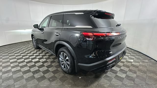 Used 2025 INFINITI QX60 Pure AWD/4WD video 4