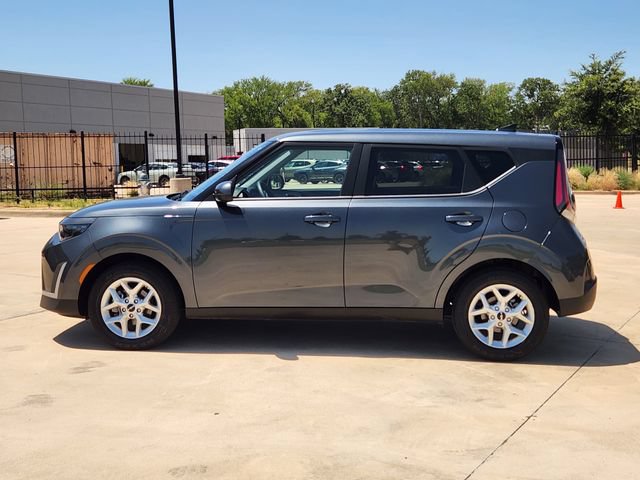 Certified 2025 Kia Soul LX w/ LX Technology Package FWD image 4