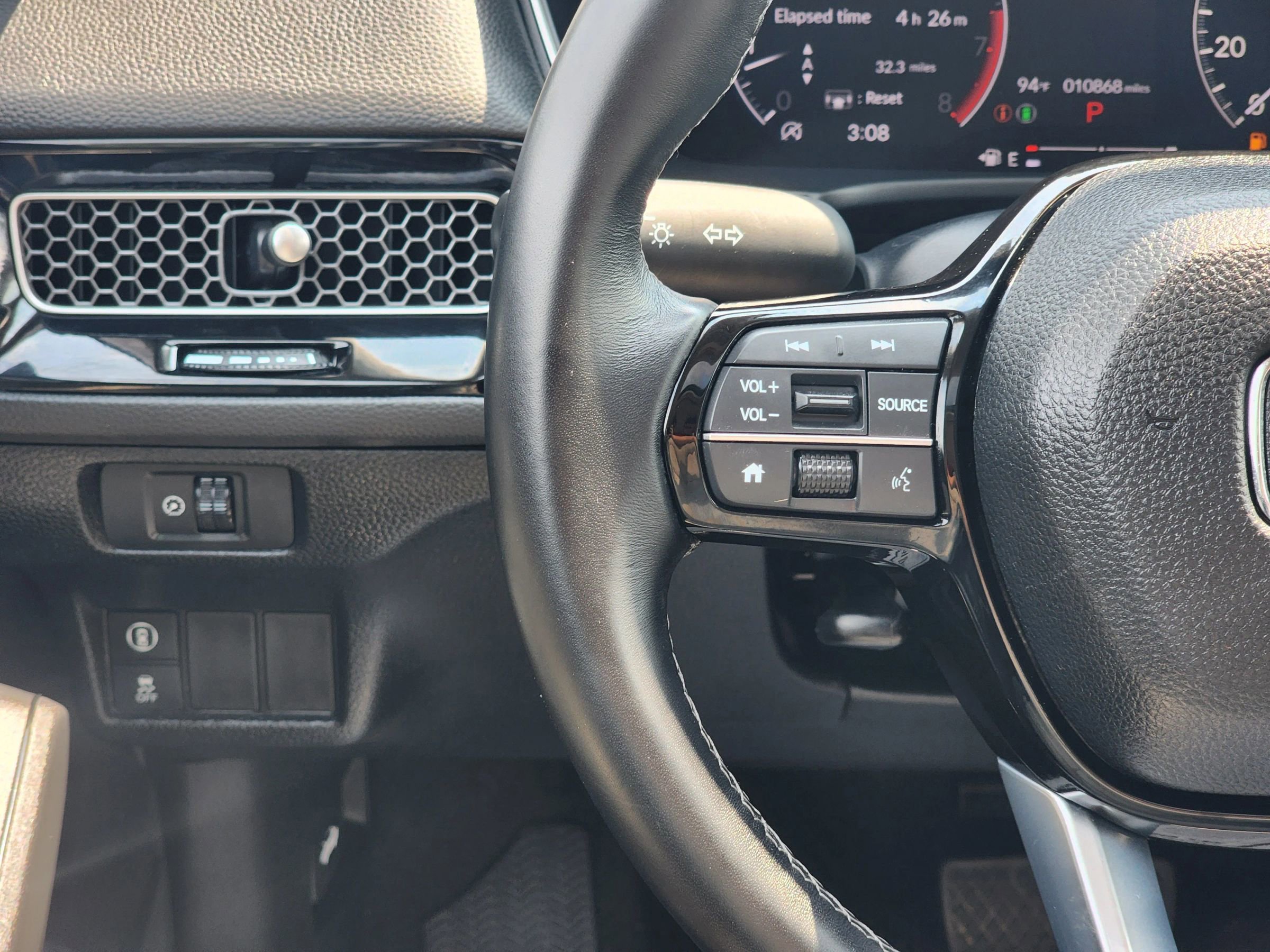 Used 2024 Honda Civic EX-L image 11