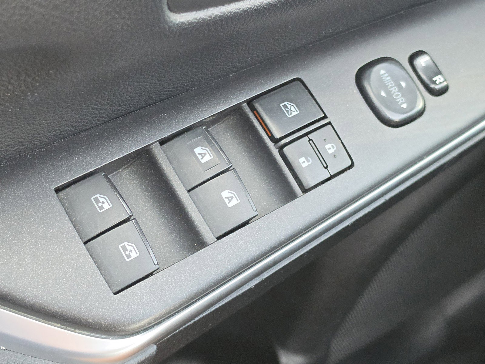 Used 2016 Toyota Camry SE image 13