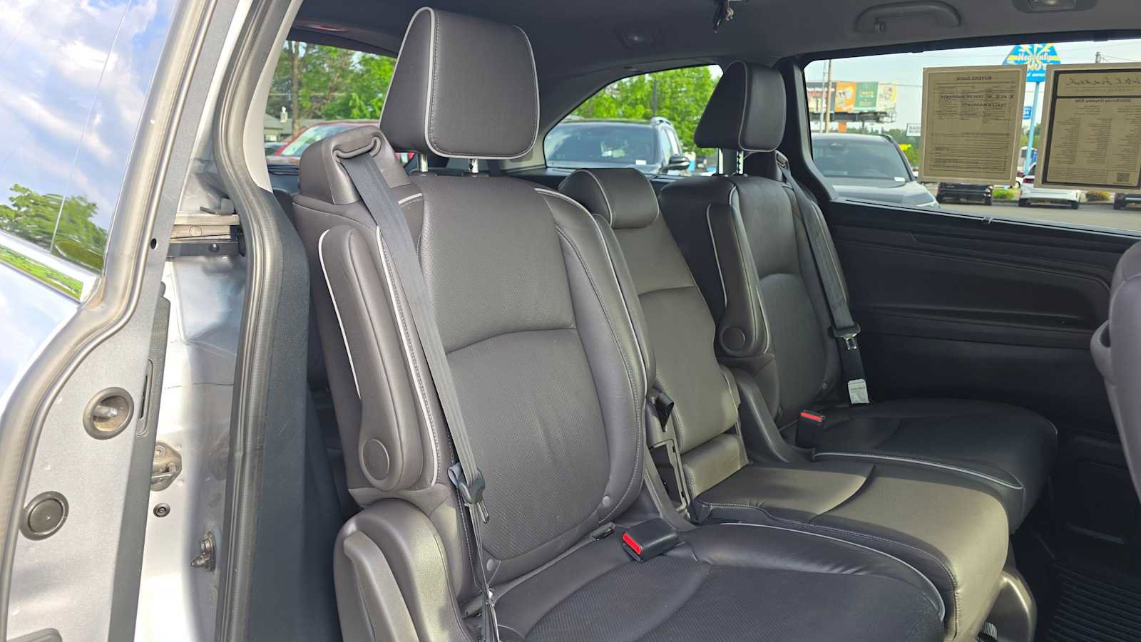 Used 2023 Honda Odyssey Elite image 13