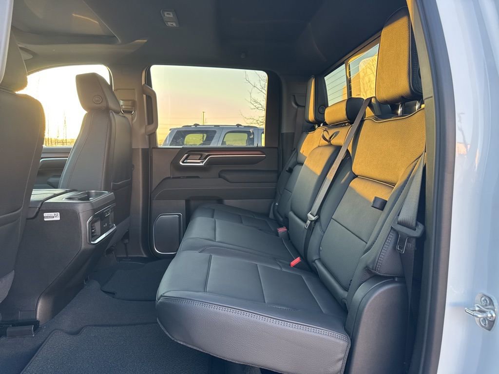 New 2026 GMC Sierra 2500 Denali w/ Denali Reserve Package AWD/4WD image 32