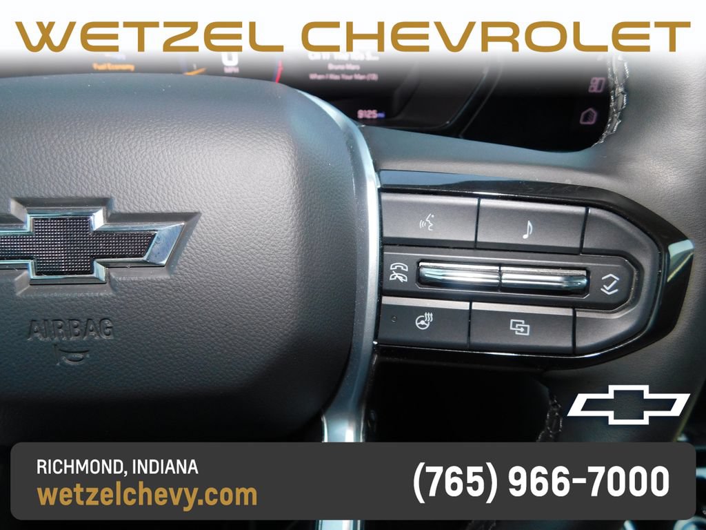 Used 2025 Chevrolet Colorado ZR2 w/ Technology Package AWD/4WD image 28
