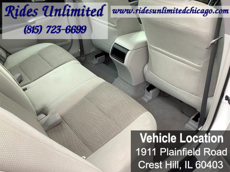 Used 2012 Toyota Camry LE FWD image 28