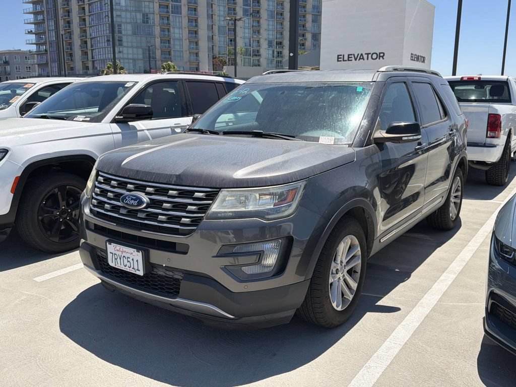 Used 2016 Ford Explorer XLT w/ Equipment Group 202A FWD image 15