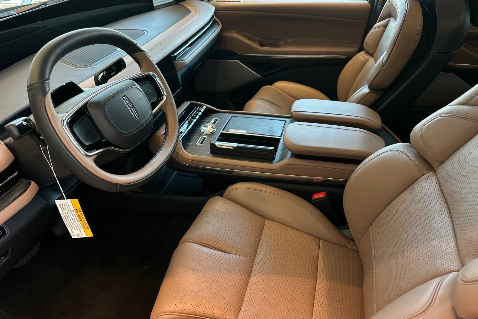 New 2026 Lincoln Navigator L Black Label AWD/4WD image 9