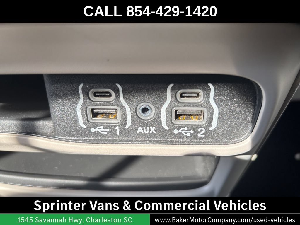 Used 2024 Chrysler Voyager LX FWD image 35