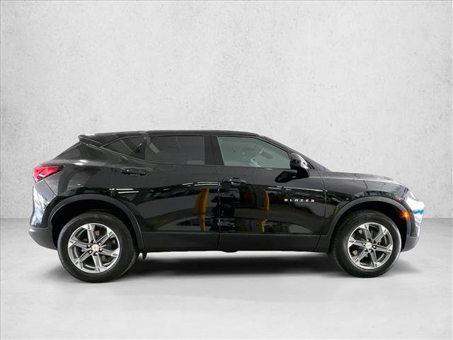Used 2024 Chevrolet Blazer LT FWD image 5