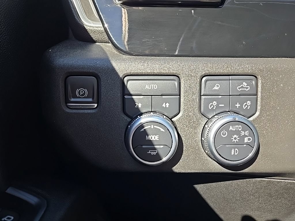 Used 2023 GMC Sierra 1500 Elevation w/ Elevation Premium Package AWD/4WD image 23