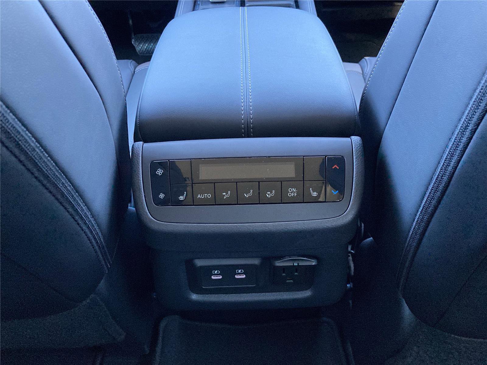 New 2026 Nissan Pathfinder Platinum image 27