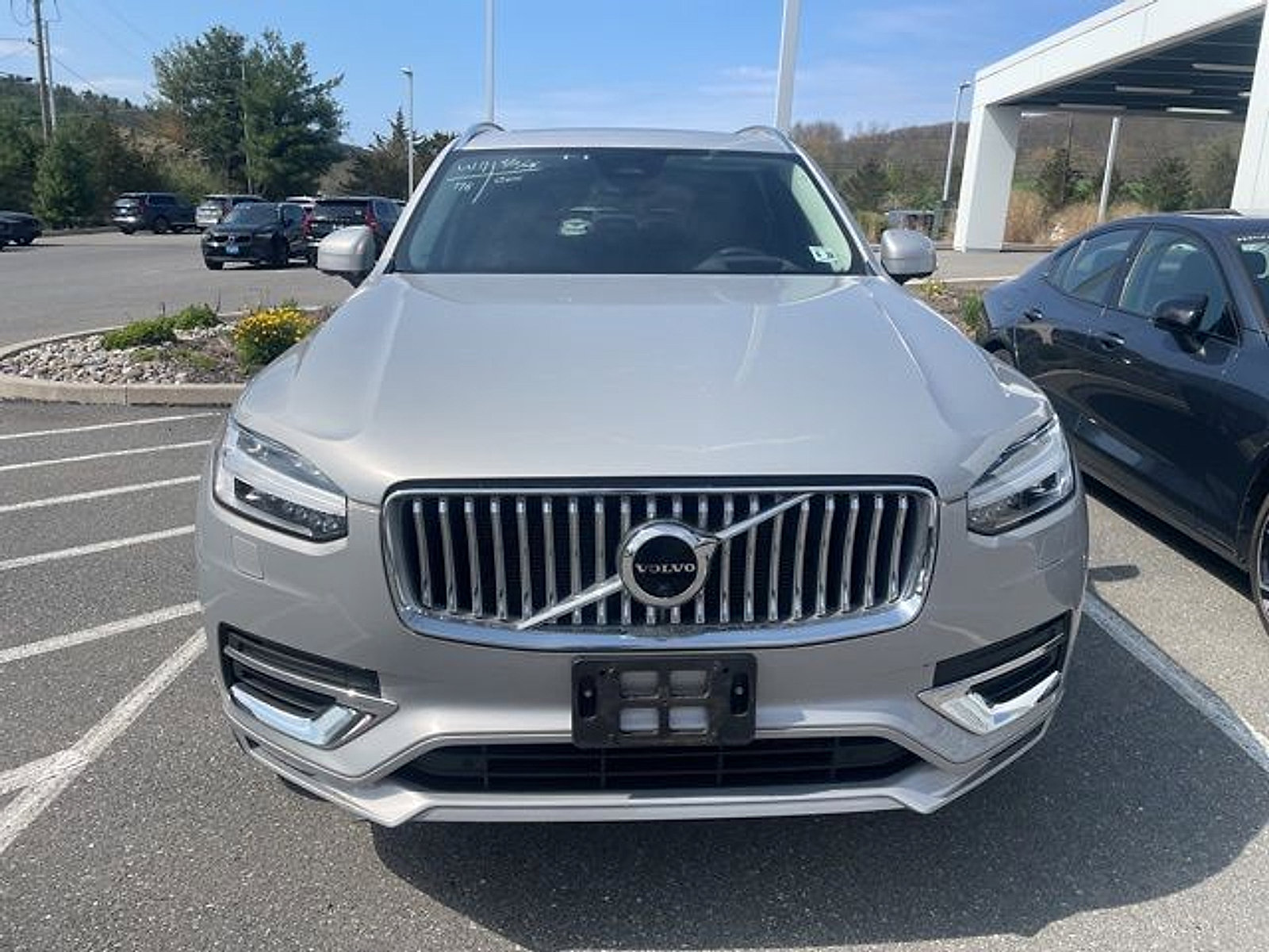 Used 2023 Volvo XC90 B6 Ultimate AWD/4WD image 2