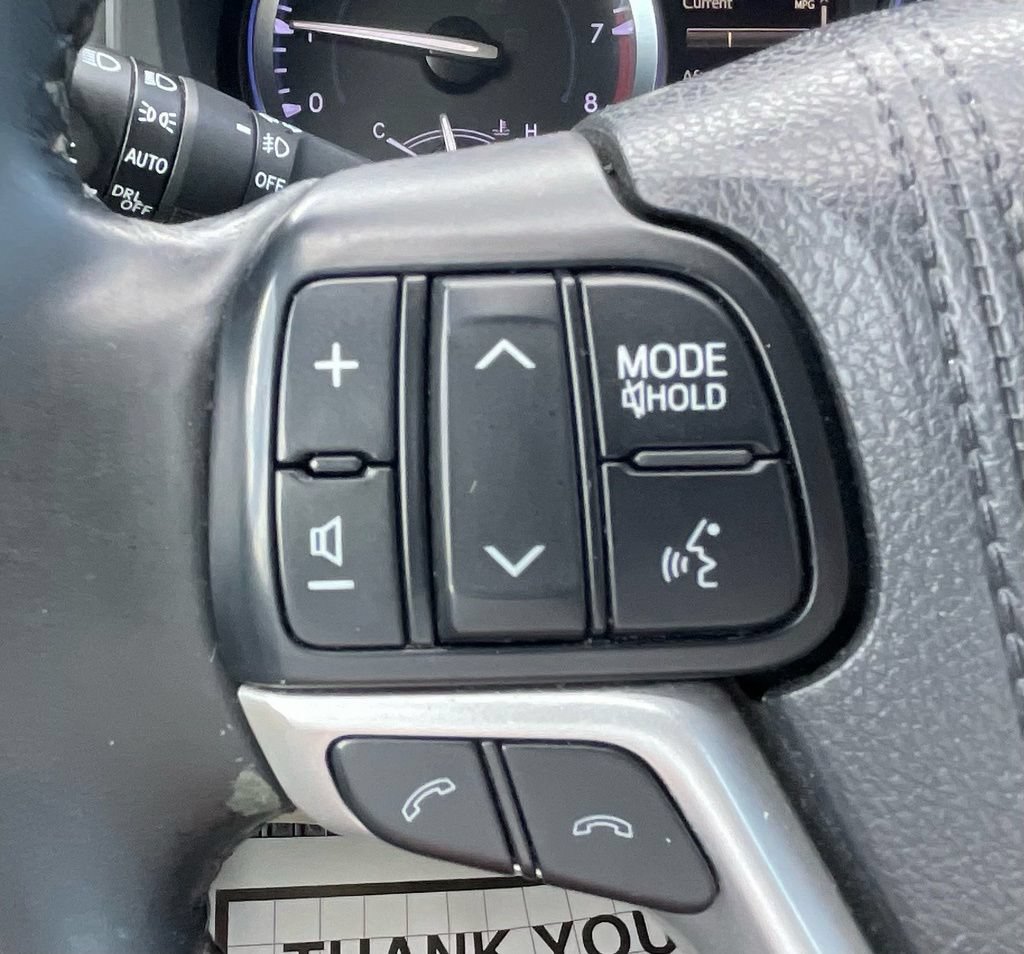 Used 2017 Toyota Highlander Limited FWD image 18