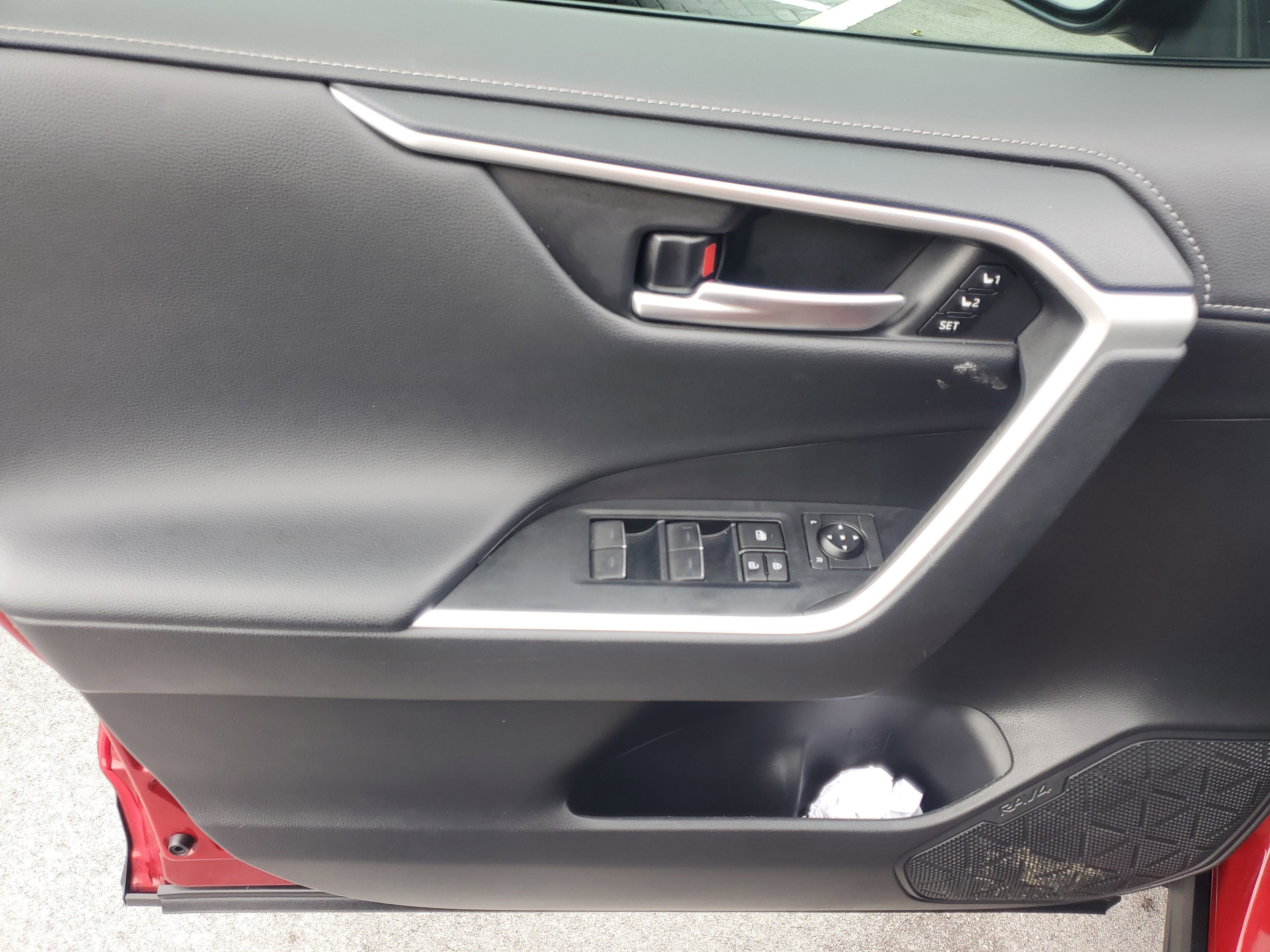 Used 2023 Toyota RAV4 Limited image 21