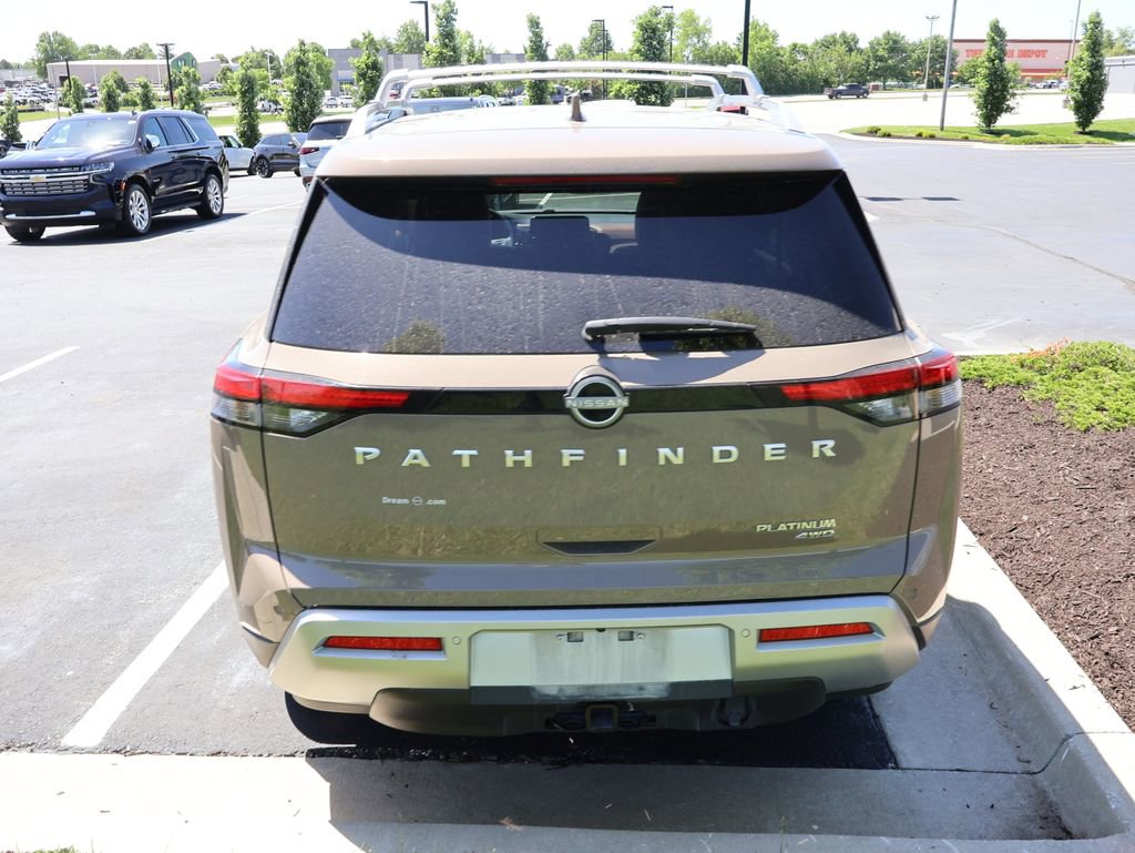Used 2024 Nissan Pathfinder Platinum w/ Cargo Package AWD/4WD image 12