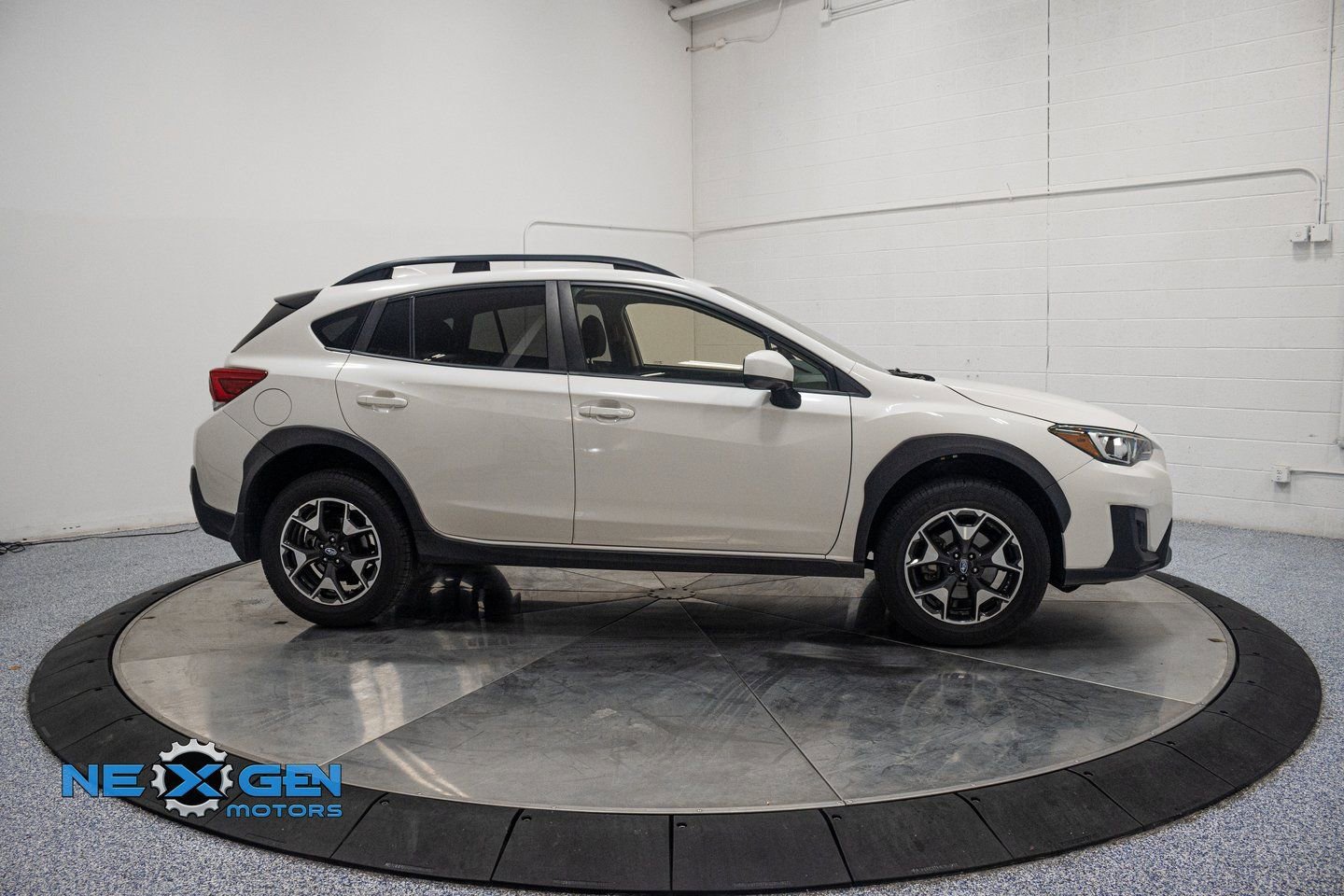 Used 2020 Subaru Crosstrek 2.0i Premium w/ Moonroof Package 2 image 8