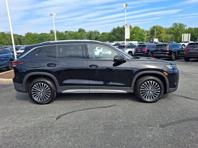 Certified 2025 Volkswagen Tiguan S w/ 18" Wheel Package AWD/4WD image 9