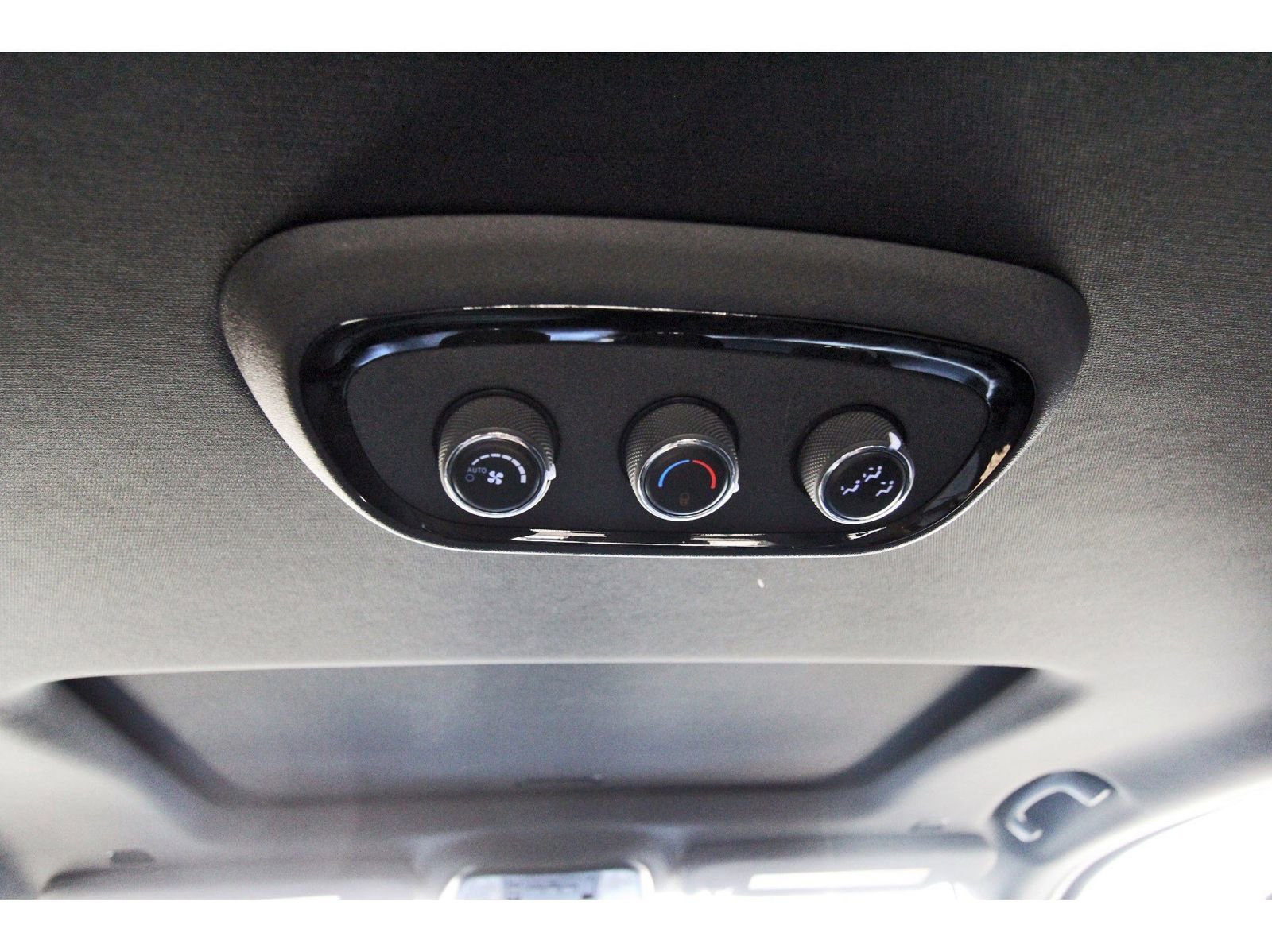 Used 2022 Dodge Durango R/T w/ Blacktop Package image 16