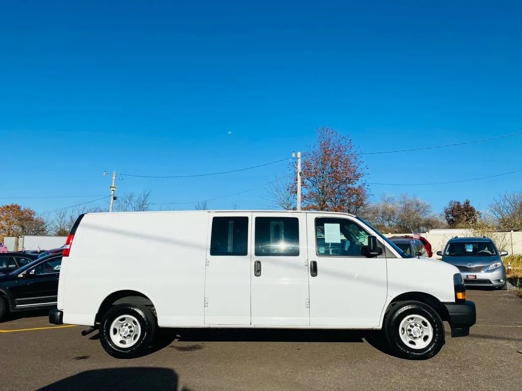 Used 2018 Chevrolet Express 2500 Extended w/ Driver Convenience Package image 6