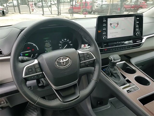 Certified 2023 Toyota Sienna XLE image 23