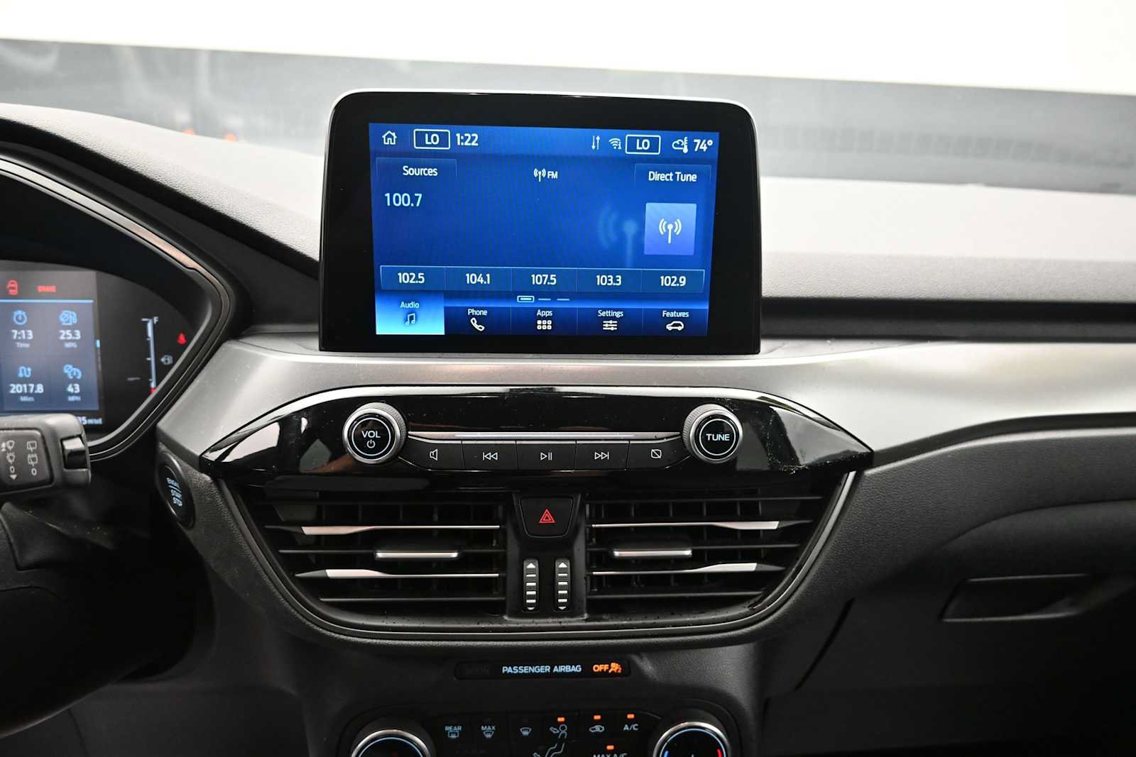 Certified 2025 Ford Escape Active w/ Cold Weather Package FWD image 35