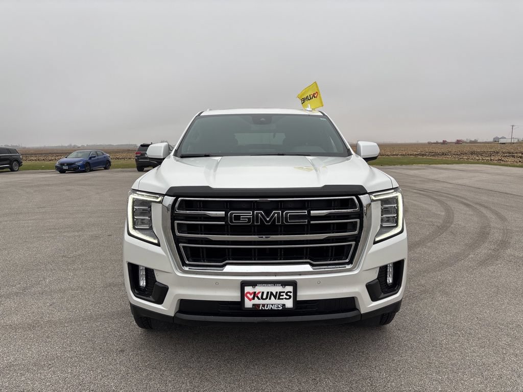 Used 2023 GMC Yukon SLT AWD/4WD image 4