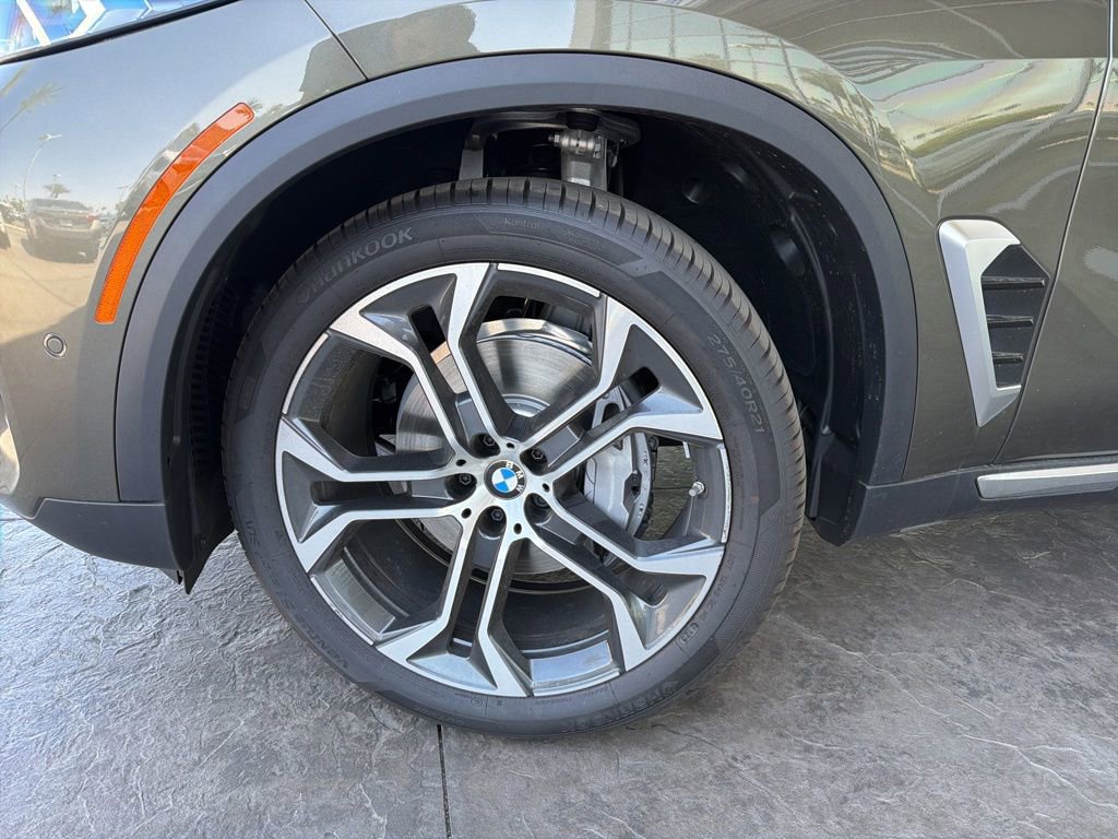 New 2026 BMW X5 sDrive40i w/ Premium Package RWD image 5
