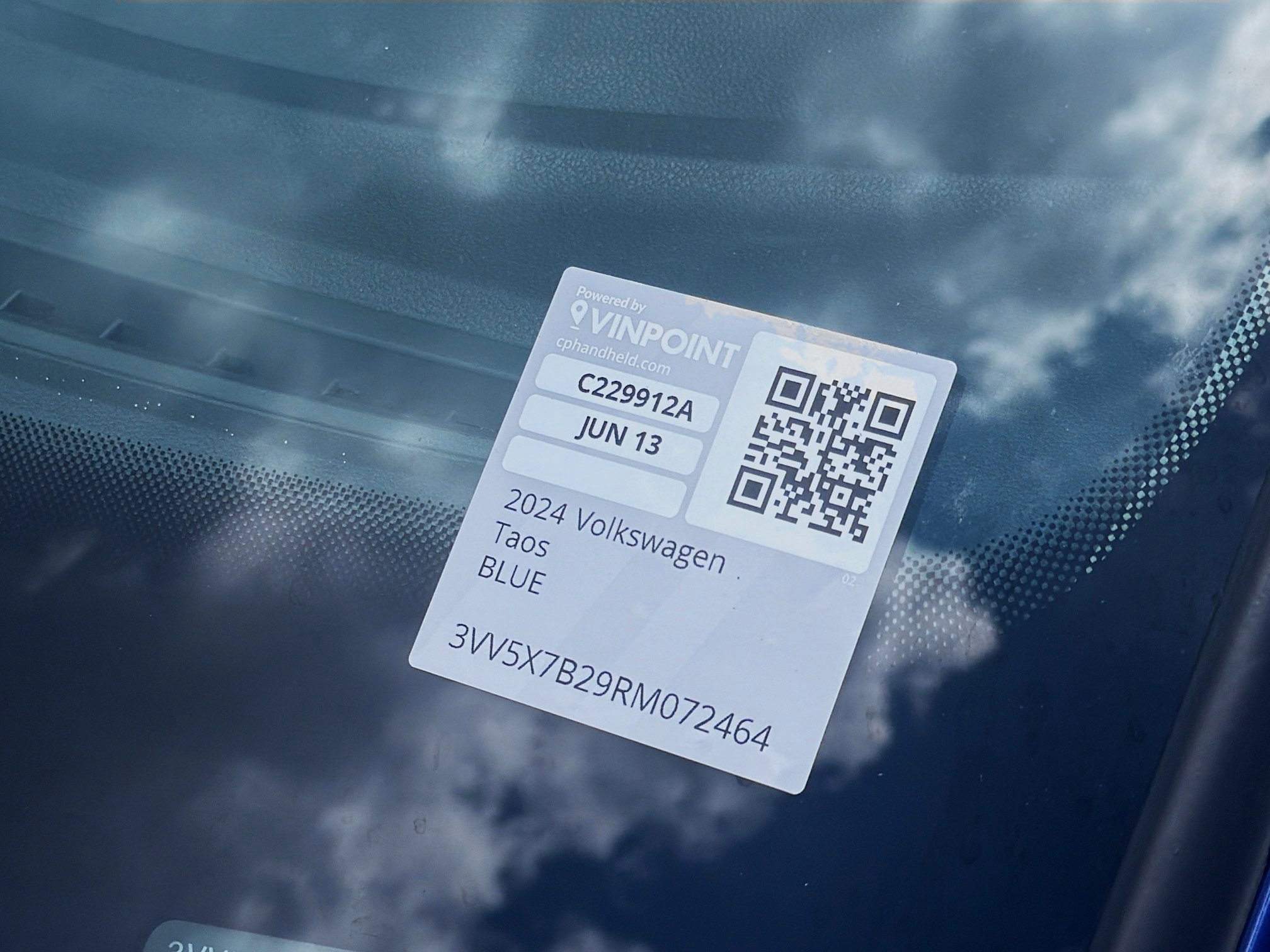 Certified 2024 Volkswagen Taos S FWD image 36