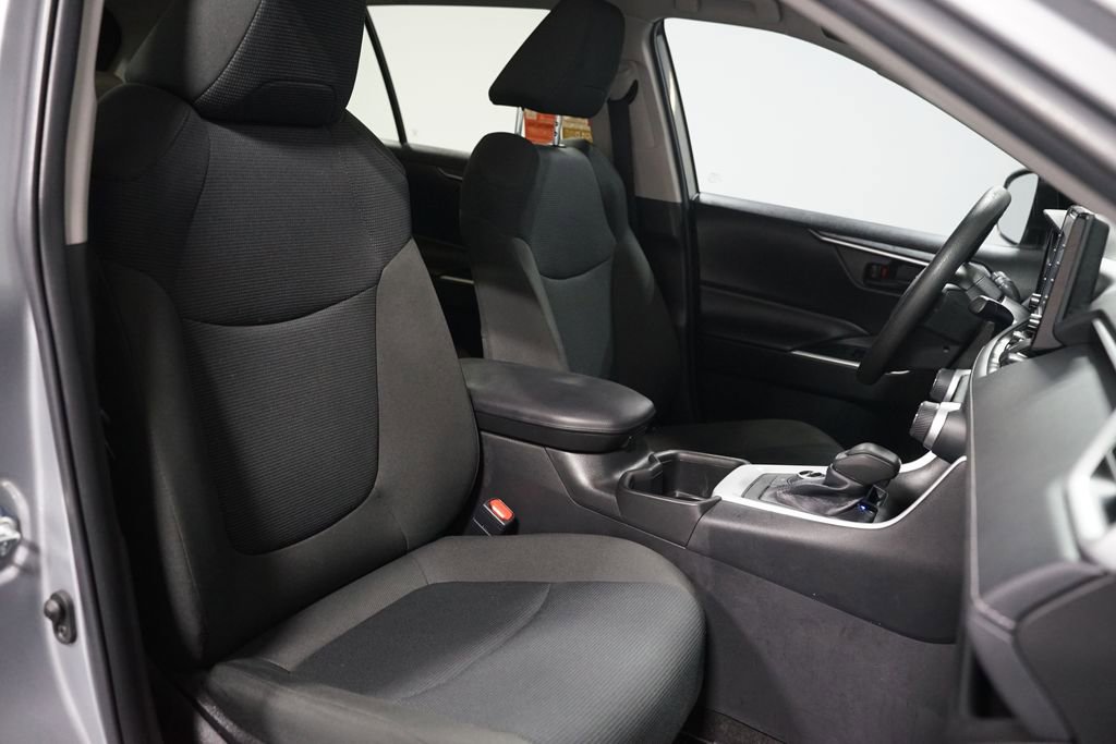 Certified 2022 Toyota RAV4 LE image 25