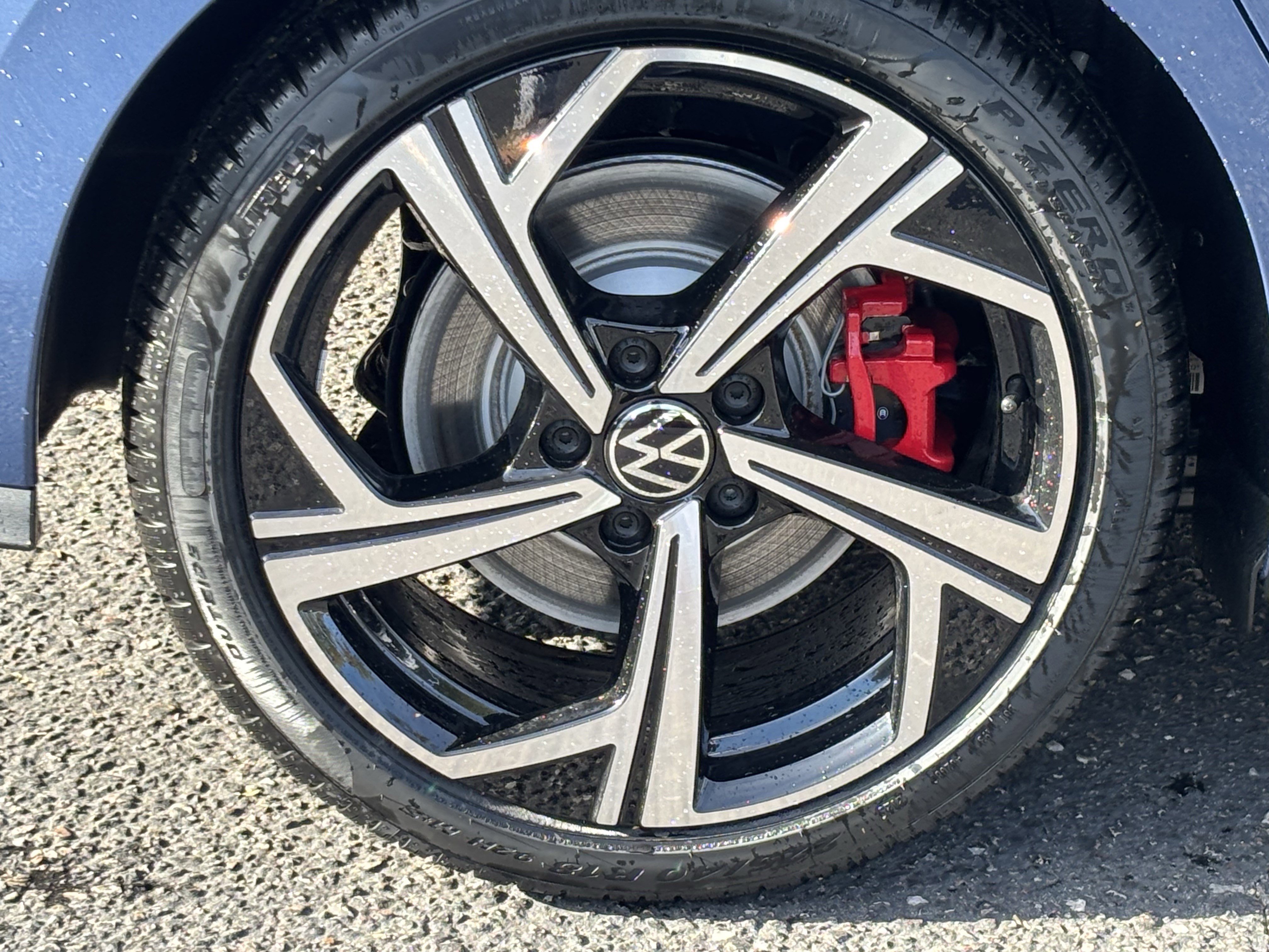 New 2026 Volkswagen GTI SE image 6