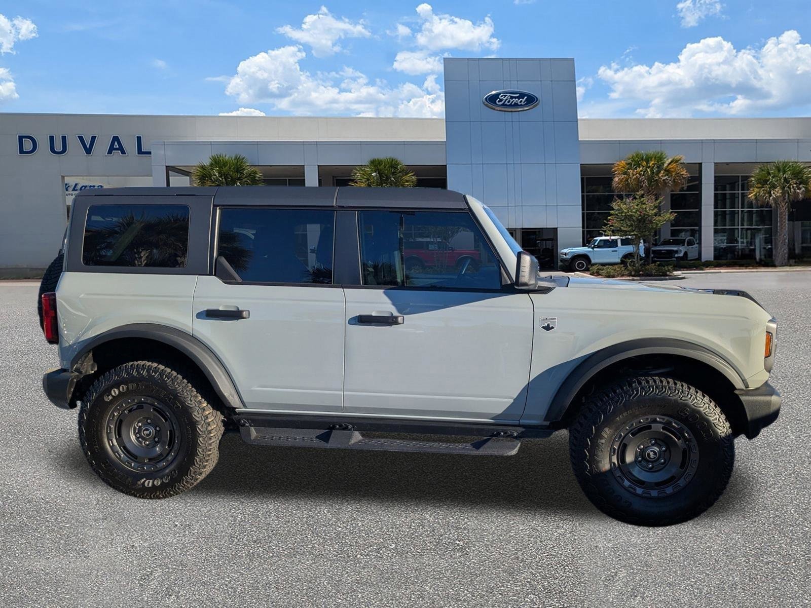 Certified 2024 Ford Bronco Big Bend image 3