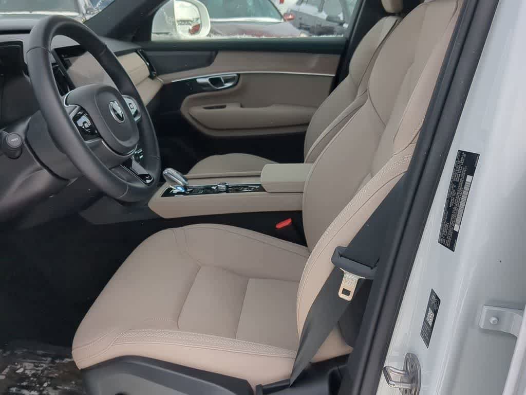 Certified 2026 Volvo XC90 B6 Plus w/ Protection Package Premier AWD/4WD image 15