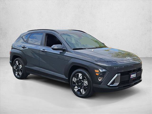 Used 2025 Hyundai Kona SEL FWD image 3