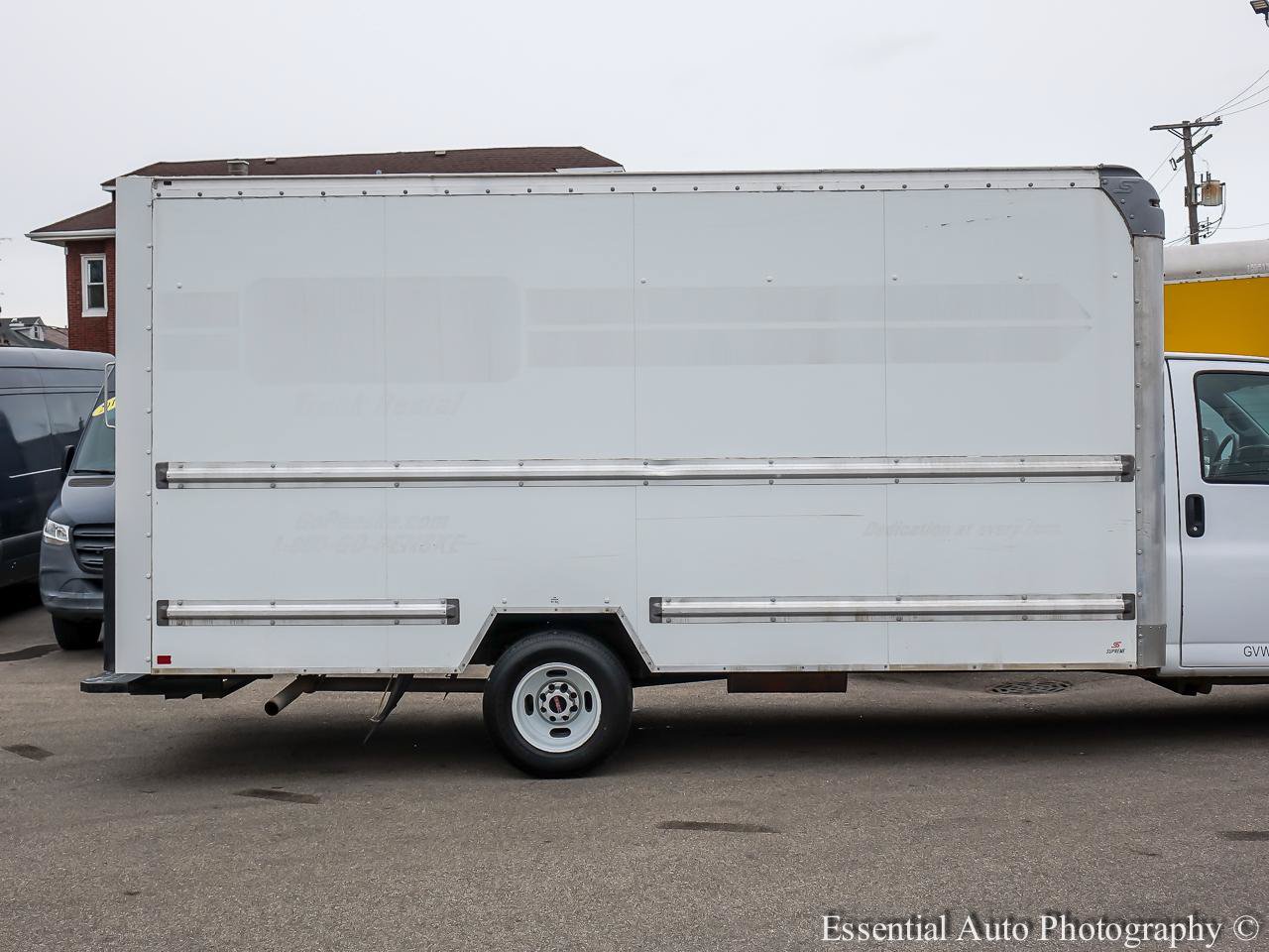 Used 2019 GMC Savana 3500 Extended w/ Driver Convenience Package RWD image 9
