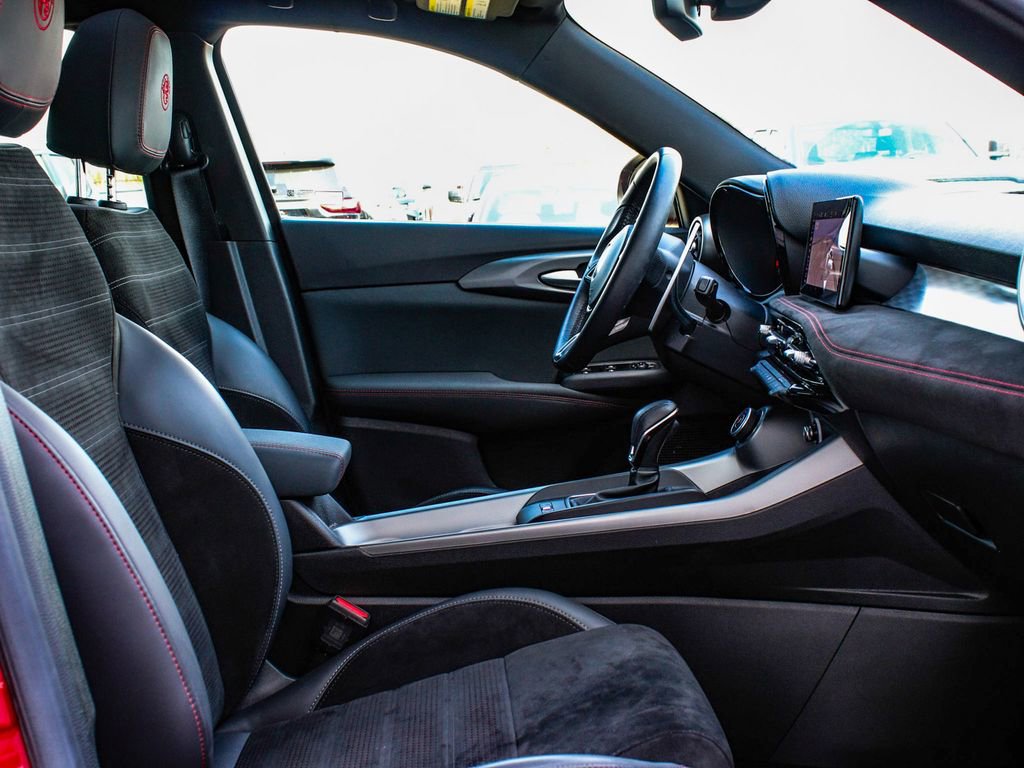 Used 2024 Alfa Romeo Tonale Veloce AWD/4WD image 42