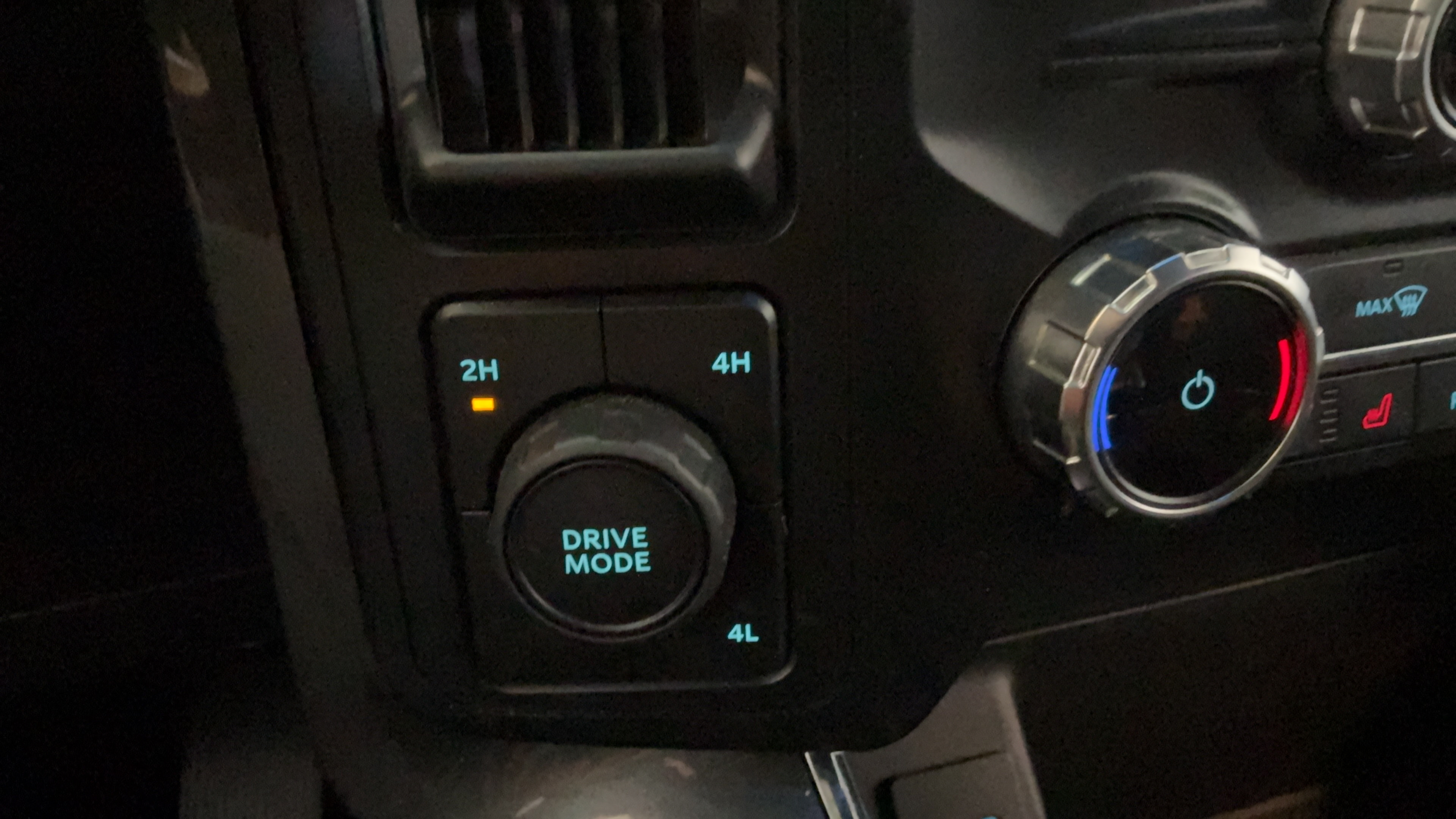 Used 2022 Ford F150 XLT w/ Equipment Group 302A High AWD/4WD image 18