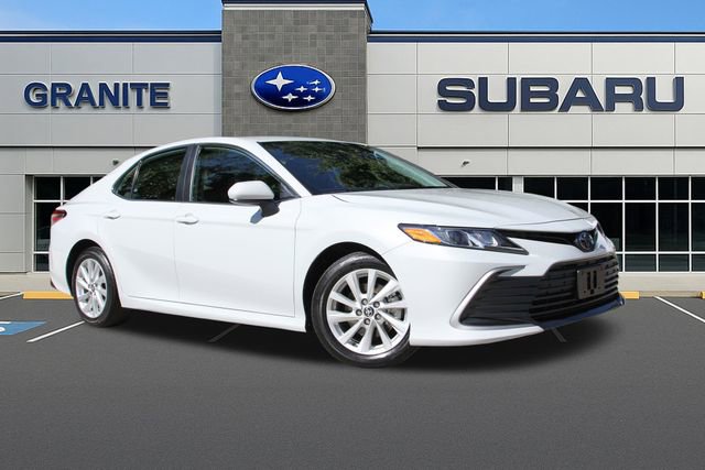 Used 2024 Toyota Camry LE FWD image 2