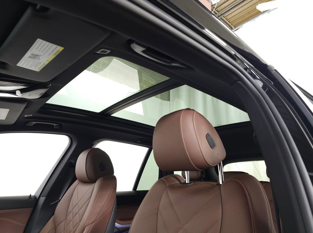 Used 2024 BMW X5 xDrive40i w/ Premium Package image 16
