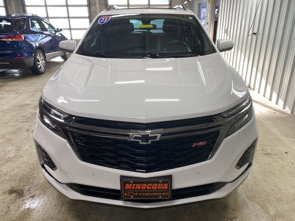 Used 2023 Chevrolet Equinox RS w/ RS Leather Package image 4